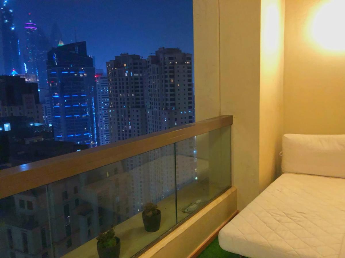 Dubai Eye Hostel Exterior photo